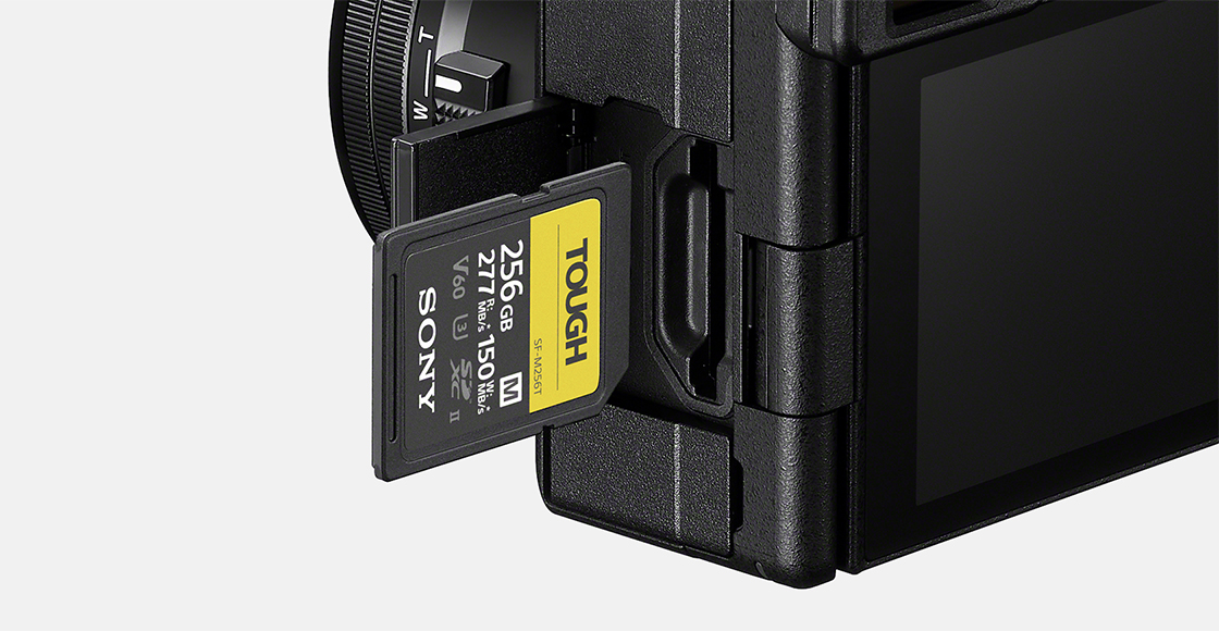 Εικόνα της υποδοχής κάρτας με κάρτα μνήμης SD