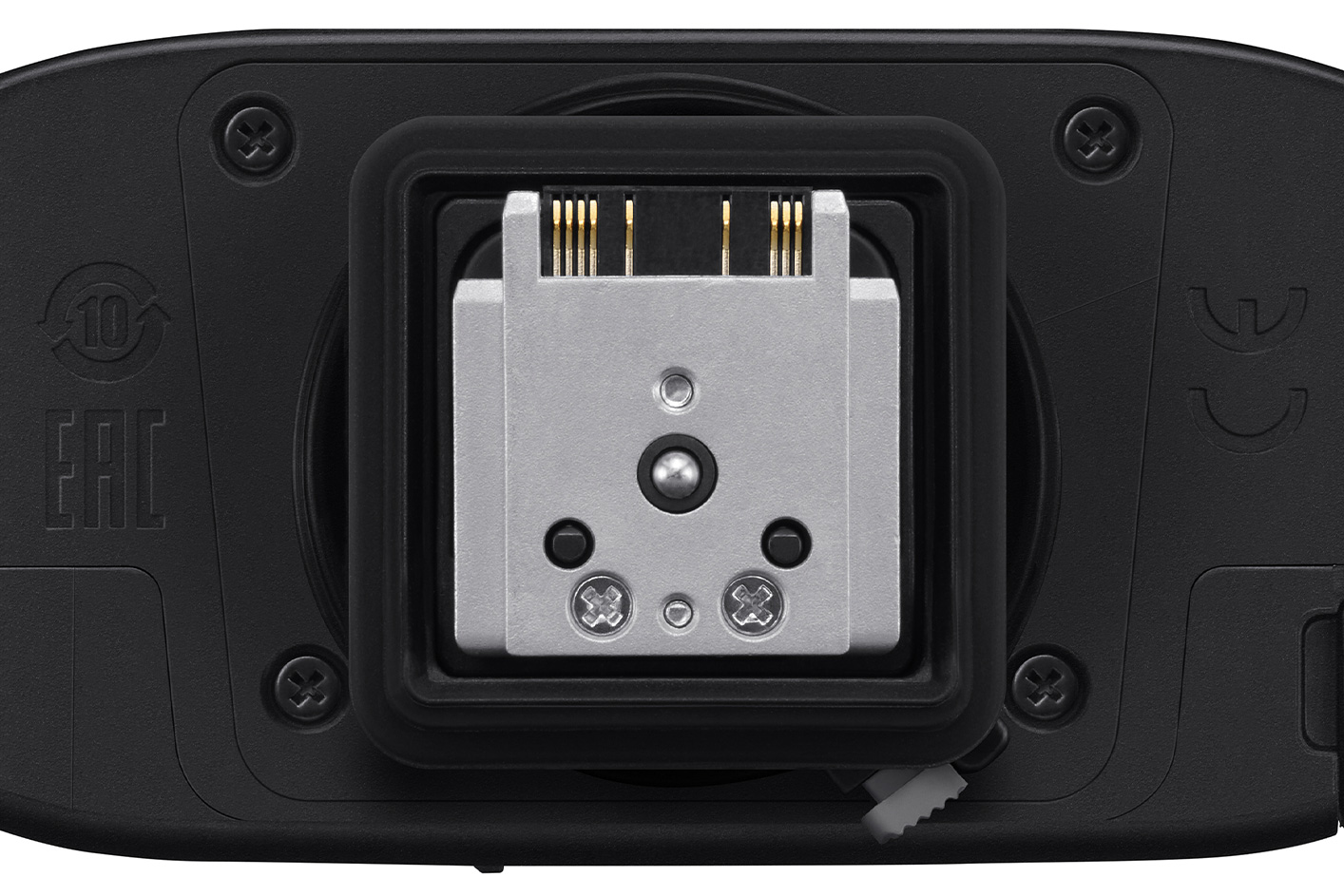 Εικόνα μεταλλικής βάσης υποδοχής αξεσουάρ με στιβαρό πλαϊνό πλαίσιο κάτω από το φλας